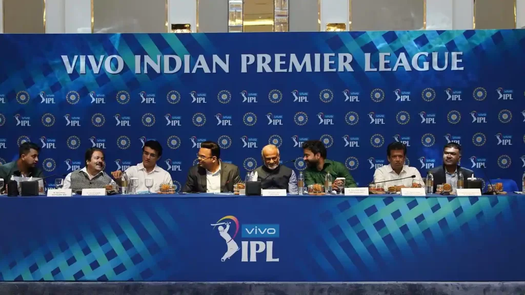 IPL New Teams Lucknow and Ahmedabad will be the two new teams of IPL, BCCI earned 12 thousand crores
