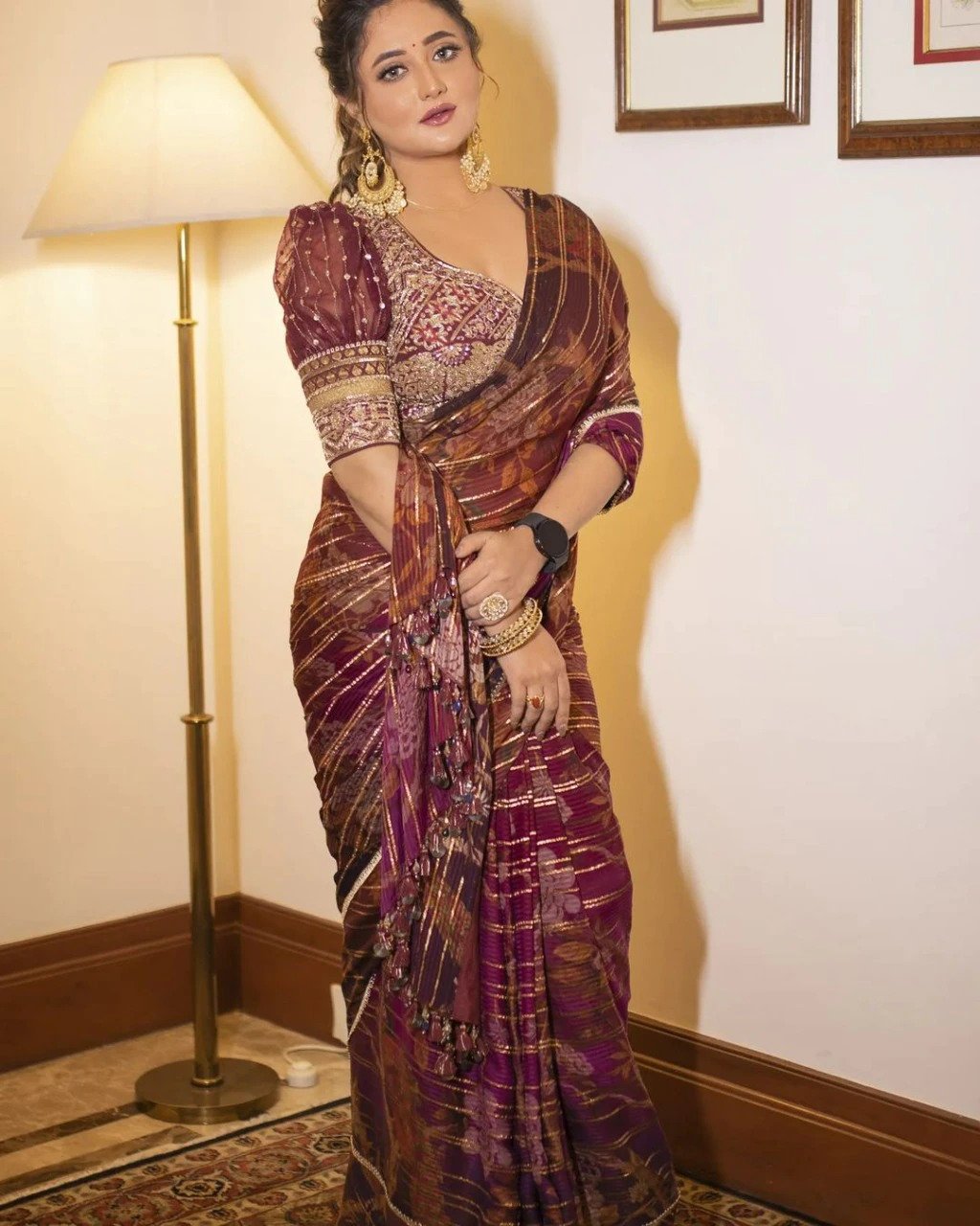Actress Rashmi Desai Images