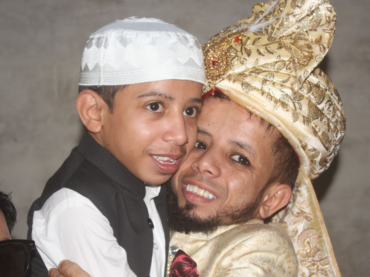 Azim Mansoori married