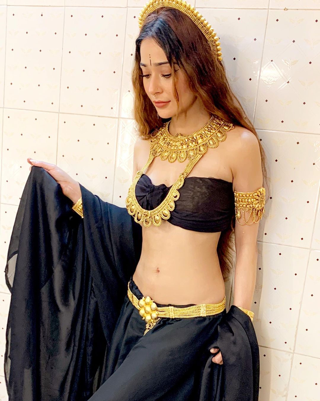 Sara Khan